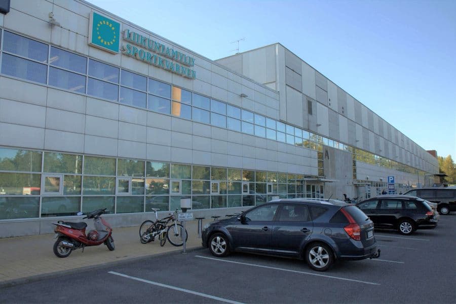Liikuntamylly uudet alumiini-ikkunat