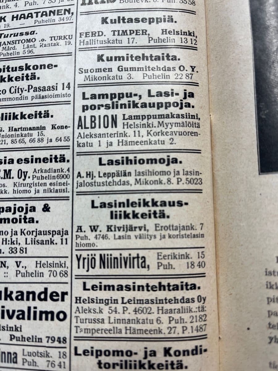 Lasitusliike Kivijärven mainos Helsingin Kuvalehdessä 23.6.1917