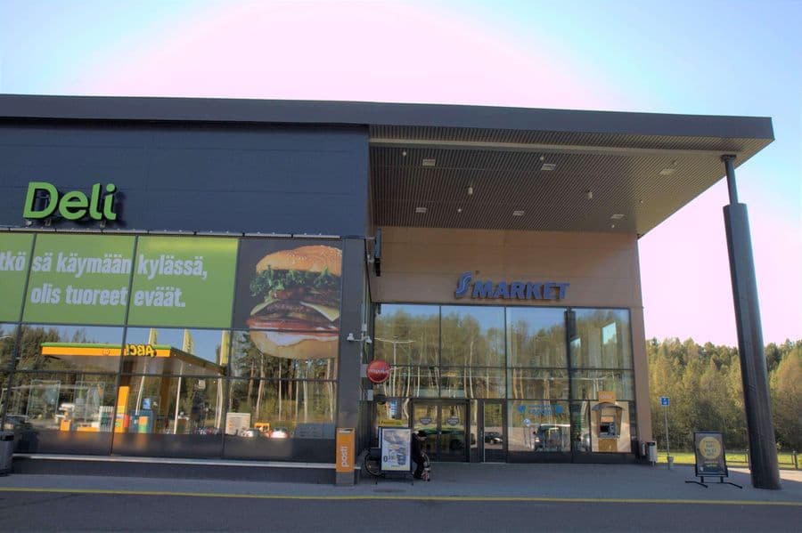 S-Market Konala alumiini-ikkunat ja -ovet